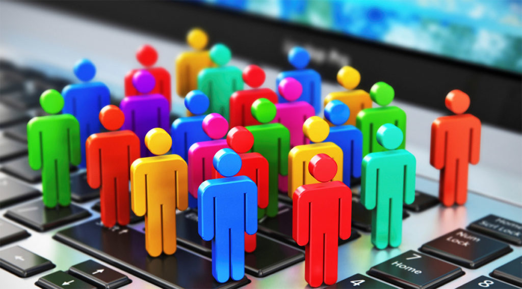 Хто керує в Інтернеті